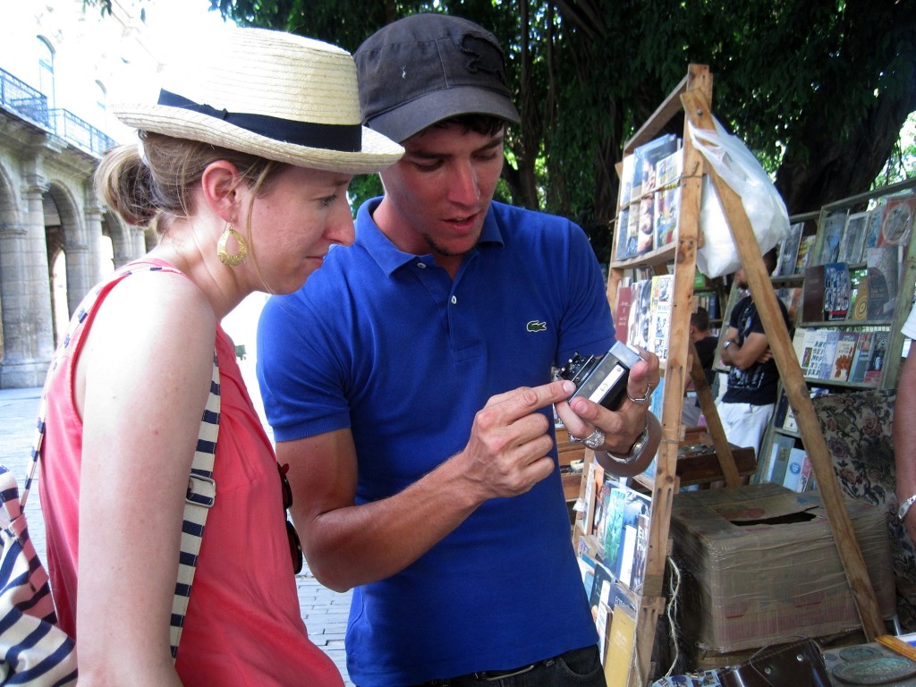 Vintage Shopping in Havana- Cuban Shopping Finds www.afriendafar.com #afriendafar #cuba #havana