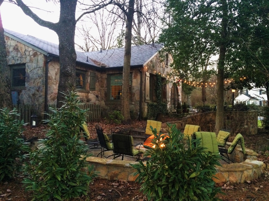 Georgia Getaways - Lookout Mountain Inn- www.afriendafar.com #lookoutmountain #chanticleerinn