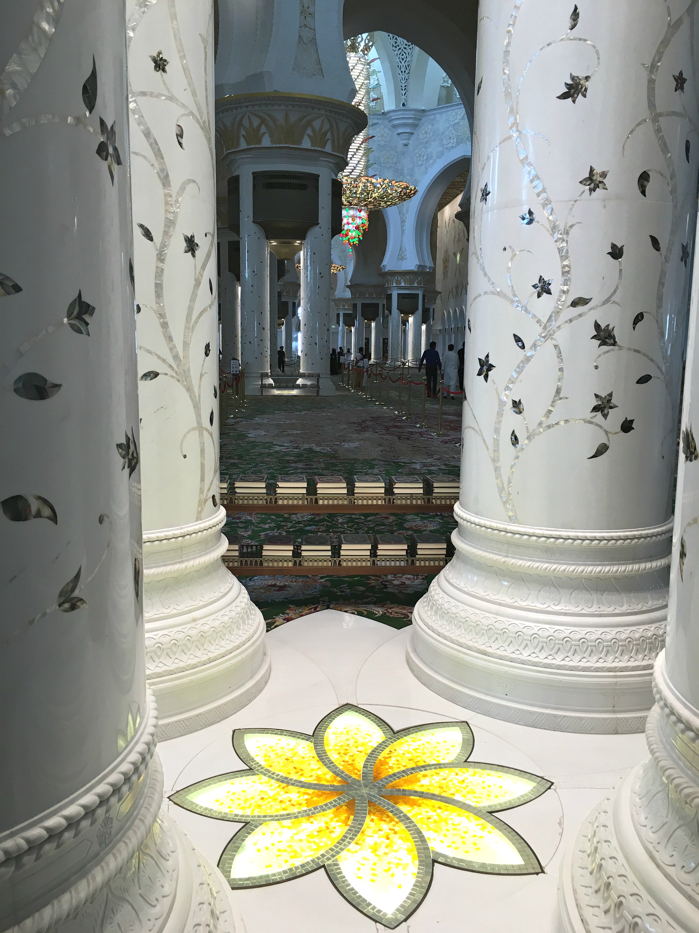 Sheikh Zayed Grand Mosque - Abu Dhabi, United Arab Emirates