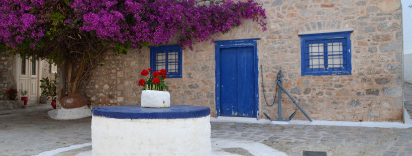 There are Pirates in Hydra- Square with Bougainvillea in Hydra- www.afriendafar.com #greece #hydra