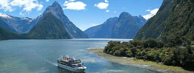 Destinations I'm Dreaming About- Part II- New Zealand- www.afriendafar.com #newzealand #nz