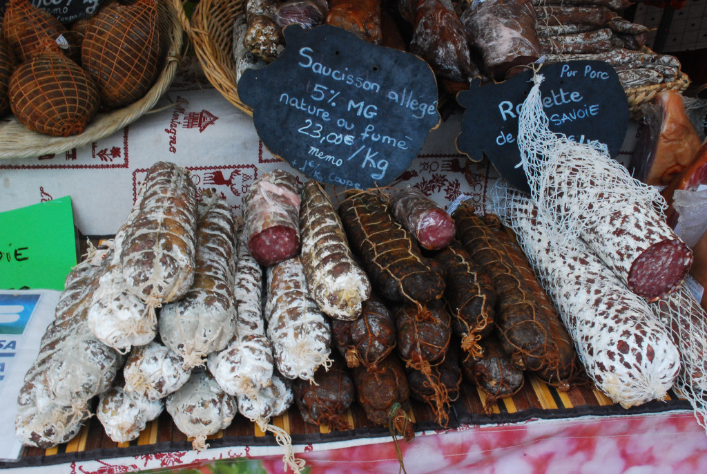 5 Reasons to Fall in Love with Beaune in Burgundy, France - www.AFriendAfar.com