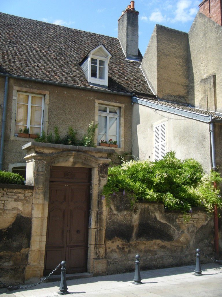 Home – La Petite Fugue Private mansion in Beaune (Burgundy)